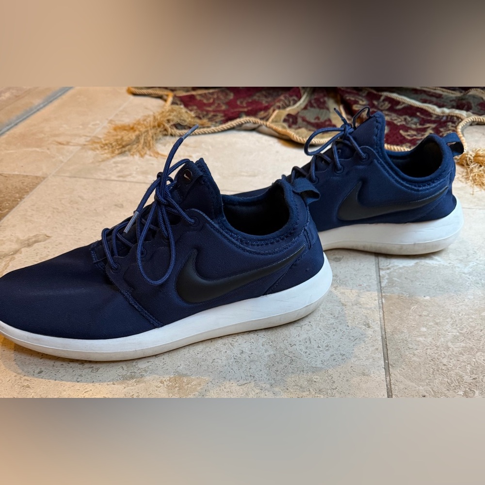 Nike Roshe Two Midnight Navy Men’s Sneaker/Shoe 844656-400 Men’s Size 12